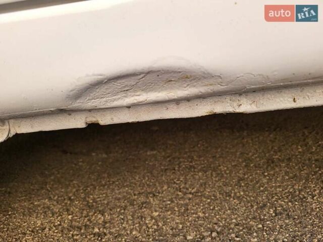 ВАЗ 2190 Гранта 2013 у Чернігові на Automoto.ua Білий ВАЗ 2190 Гранта, об'ємом двигуна 1.6 л та пробігом 111 тис. км за 3800 $, фото 9 на Automoto.ua