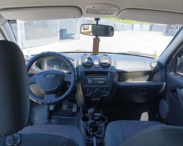 Белый ВАЗ 2190 Гранта, объемом двигателя 1.6 л и пробегом 220 тыс. км за 4300 $, фото 7 на Automoto.ua