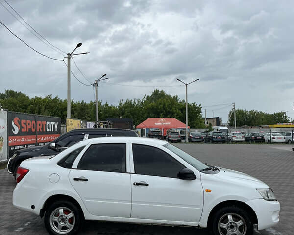 Белый ВАЗ 2190 Гранта, объемом двигателя 1.6 л и пробегом 134 тыс. км за 2999 $, фото 8 на Automoto.ua