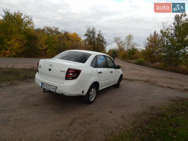Белый ВАЗ 2190 Гранта, объемом двигателя 1.6 л и пробегом 107 тыс. км за 4000 $, фото 10 на Automoto.ua