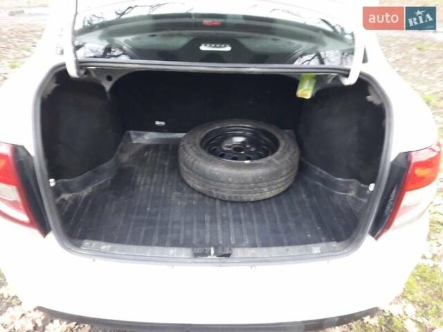 Белый ВАЗ 2190 Гранта, объемом двигателя 1.6 л и пробегом 202 тыс. км за 3650 $, фото 19 на Automoto.ua