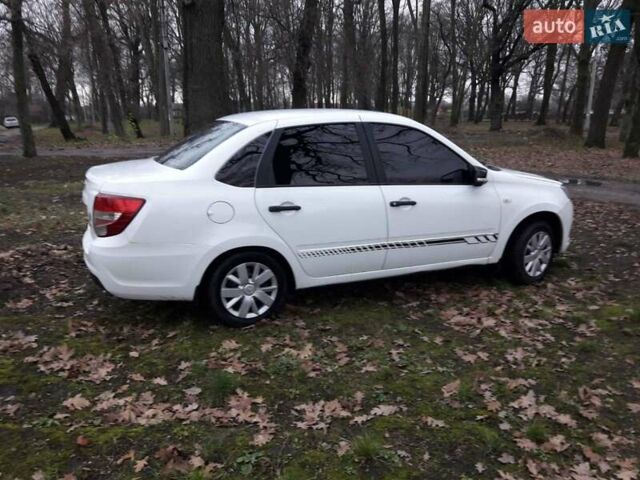 Белый ВАЗ 2190 Гранта, объемом двигателя 1.6 л и пробегом 202 тыс. км за 3650 $, фото 11 на Automoto.ua