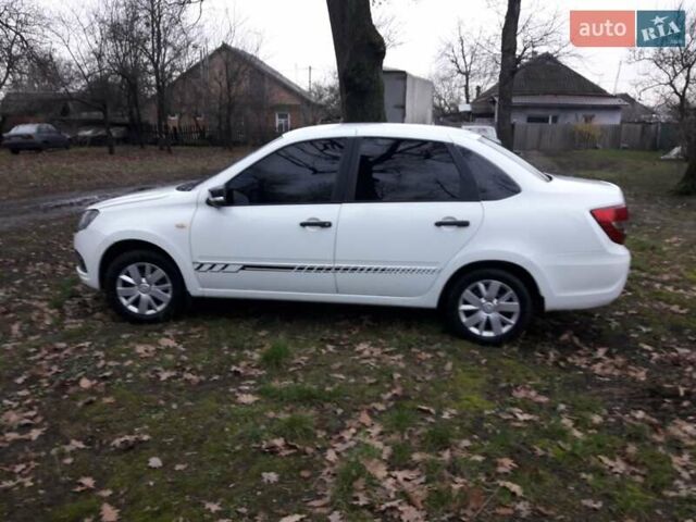 Белый ВАЗ 2190 Гранта, объемом двигателя 1.6 л и пробегом 202 тыс. км за 3650 $, фото 14 на Automoto.ua