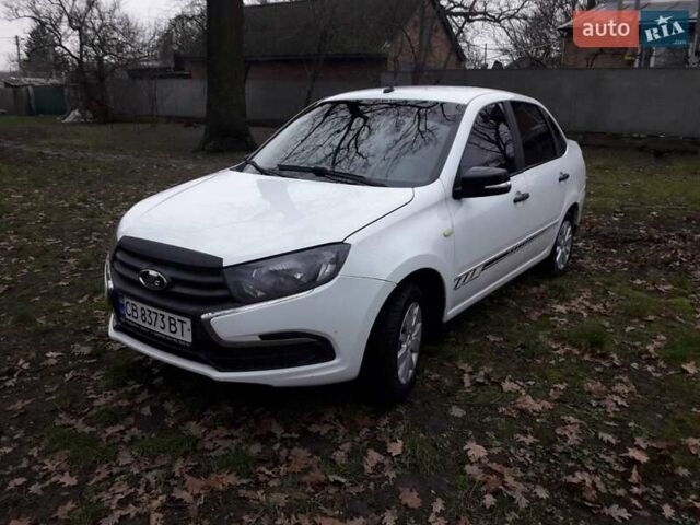 Белый ВАЗ 2190 Гранта, объемом двигателя 1.6 л и пробегом 202 тыс. км за 3650 $, фото 1 на Automoto.ua