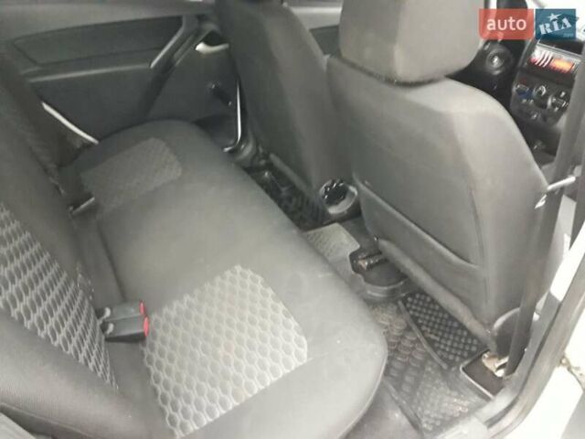 Белый ВАЗ 2190 Гранта, объемом двигателя 1.6 л и пробегом 202 тыс. км за 3650 $, фото 18 на Automoto.ua