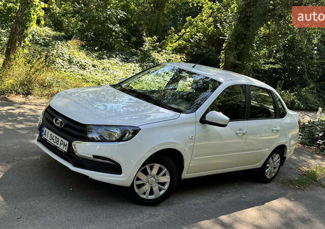 ВАЗ 2190 Гранта 2021 в Виннице на Automoto.ua Белый ВАЗ 2190 Гранта, объемом двигателя 1.6 л и пробегом 14 тыс. км за 6300 $, фото 40 на Automoto.ua