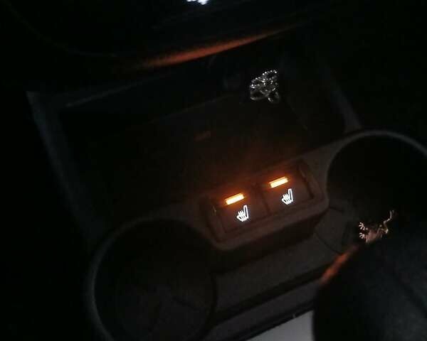 Білий ВАЗ 2190 Гранта, об'ємом двигуна 1.6 л та пробігом 13 тис. км за 7700 $, фото 36 на Automoto.ua