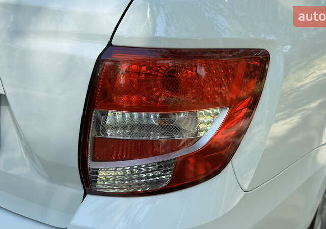 ВАЗ 2190 Гранта 2021 в Виннице на Automoto.ua Белый ВАЗ 2190 Гранта, объемом двигателя 1.6 л и пробегом 14 тыс. км за 6300 $, фото 42 на Automoto.ua