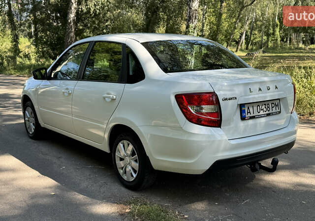ВАЗ 2190 Гранта 2021 в Виннице на Automoto.ua Белый ВАЗ 2190 Гранта, объемом двигателя 1.6 л и пробегом 14 тыс. км за 6300 $, фото 9 на Automoto.ua