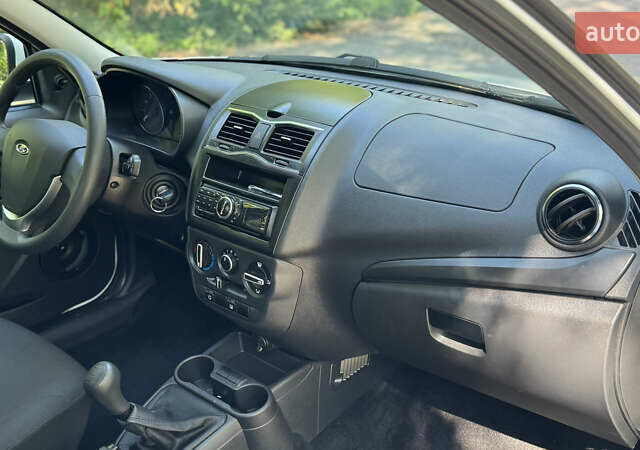 ВАЗ 2190 Гранта 2021 в Виннице на Automoto.ua Белый ВАЗ 2190 Гранта, объемом двигателя 1.6 л и пробегом 14 тыс. км за 6300 $, фото 24 на Automoto.ua