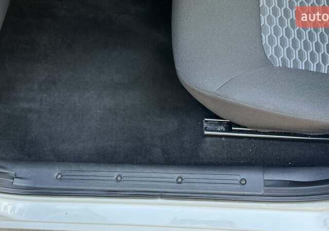 ВАЗ 2190 Гранта 2021 в Виннице на Automoto.ua Белый ВАЗ 2190 Гранта, объемом двигателя 1.6 л и пробегом 14 тыс. км за 6300 $, фото 19 на Automoto.ua