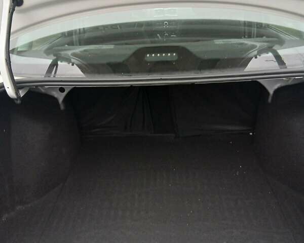 Білий ВАЗ 2190 Гранта, об'ємом двигуна 1.6 л та пробігом 13 тис. км за 7700 $, фото 39 на Automoto.ua