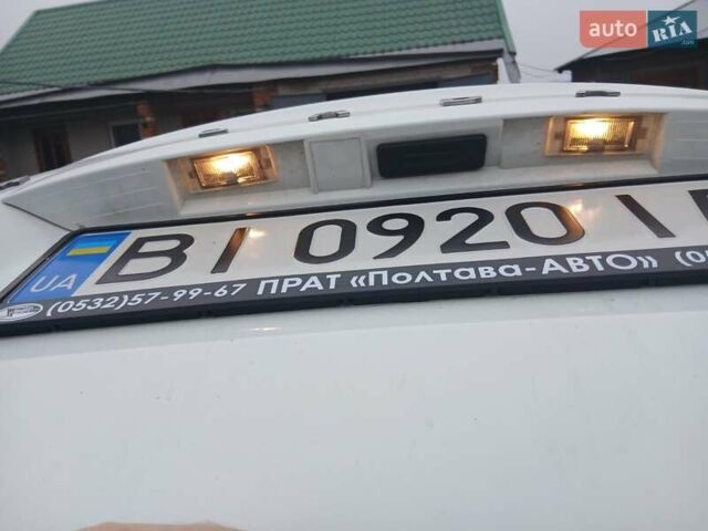 Білий ВАЗ 2190 Гранта, об'ємом двигуна 1.6 л та пробігом 13 тис. км за 7700 $, фото 18 на Automoto.ua