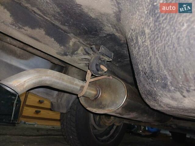 Білий ВАЗ 2190 Гранта, об'ємом двигуна 1.6 л та пробігом 13 тис. км за 7700 $, фото 9 на Automoto.ua