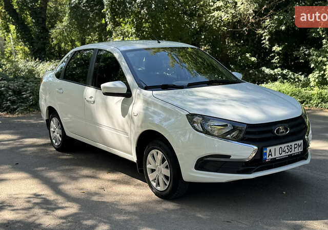 ВАЗ 2190 Гранта 2021 в Виннице на Automoto.ua Белый ВАЗ 2190 Гранта, объемом двигателя 1.6 л и пробегом 14 тыс. км за 6300 $, фото 5 на Automoto.ua