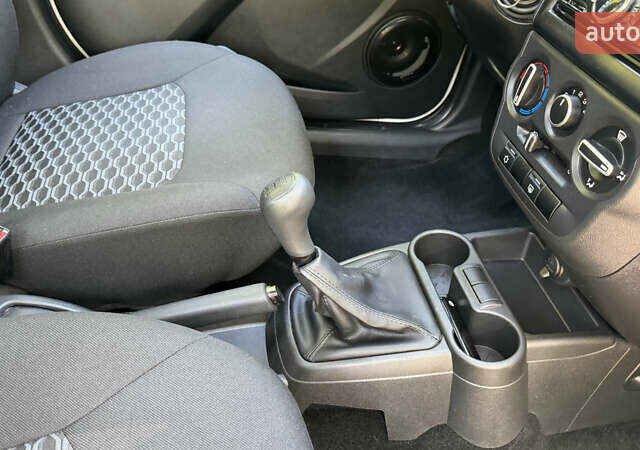 ВАЗ 2190 Гранта 2021 в Виннице на Automoto.ua Белый ВАЗ 2190 Гранта, объемом двигателя 1.6 л и пробегом 14 тыс. км за 6300 $, фото 26 на Automoto.ua