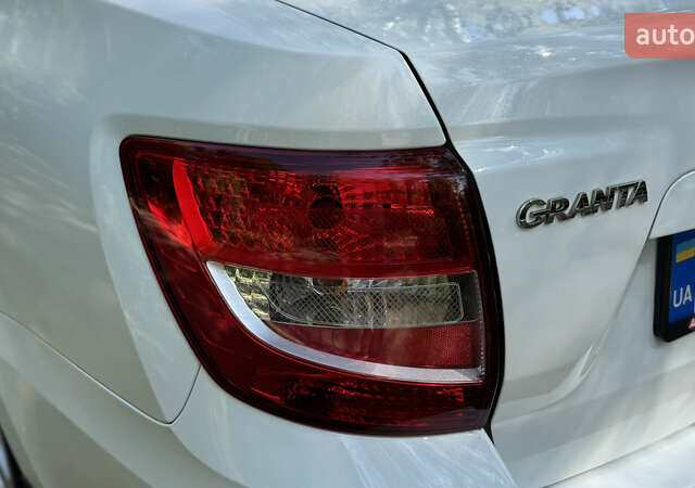 ВАЗ 2190 Гранта 2021 в Виннице на Automoto.ua Белый ВАЗ 2190 Гранта, объемом двигателя 1.6 л и пробегом 14 тыс. км за 6300 $, фото 43 на Automoto.ua