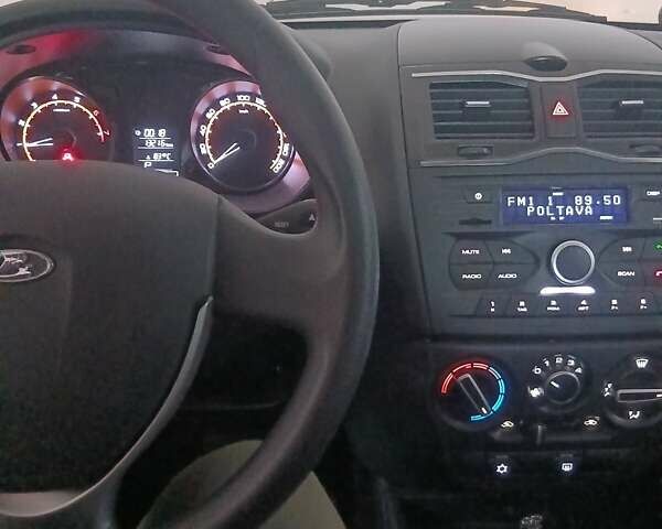 Білий ВАЗ 2190 Гранта, об'ємом двигуна 1.6 л та пробігом 13 тис. км за 7700 $, фото 31 на Automoto.ua