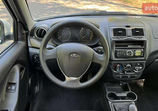 ВАЗ 2190 Гранта 2021 в Виннице на Automoto.ua Белый ВАЗ 2190 Гранта, объемом двигателя 1.6 л и пробегом 14 тыс. км за 6300 $, фото 30 на Automoto.ua