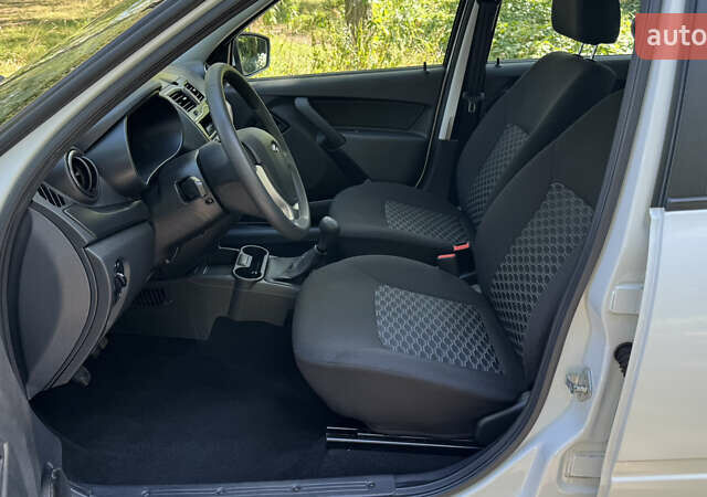 ВАЗ 2190 Гранта 2021 в Виннице на Automoto.ua Белый ВАЗ 2190 Гранта, объемом двигателя 1.6 л и пробегом 14 тыс. км за 6300 $, фото 16 на Automoto.ua