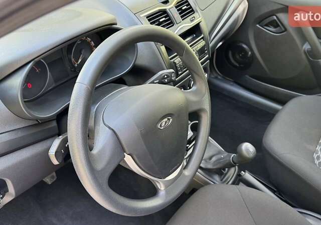 ВАЗ 2190 Гранта 2021 в Виннице на Automoto.ua Белый ВАЗ 2190 Гранта, объемом двигателя 1.6 л и пробегом 14 тыс. км за 6300 $, фото 35 на Automoto.ua