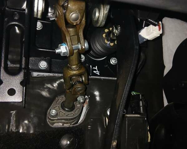 Білий ВАЗ 2190 Гранта, об'ємом двигуна 1.6 л та пробігом 13 тис. км за 7700 $, фото 47 на Automoto.ua