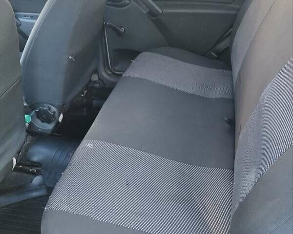 Бежевий ВАЗ 2190 Гранта, об'ємом двигуна 1.6 л та пробігом 125 тис. км за 3000 $, фото 6 на Automoto.ua