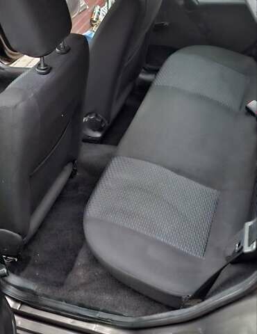 Бежевий ВАЗ 2190 Гранта, об'ємом двигуна 1.6 л та пробігом 178 тис. км за 2597 $, фото 4 на Automoto.ua