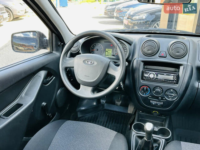 Черный ВАЗ 2190 Гранта, объемом двигателя 1.6 л и пробегом 75 тыс. км за 3700 $, фото 19 на Automoto.ua