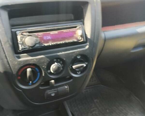 Чорний ВАЗ 2190 Гранта, об'ємом двигуна 1.6 л та пробігом 143 тис. км за 3300 $, фото 2 на Automoto.ua