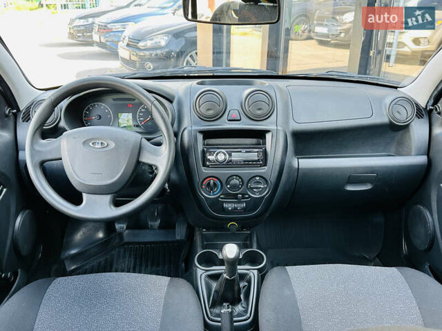 Черный ВАЗ 2190 Гранта, объемом двигателя 1.6 л и пробегом 75 тыс. км за 3700 $, фото 24 на Automoto.ua