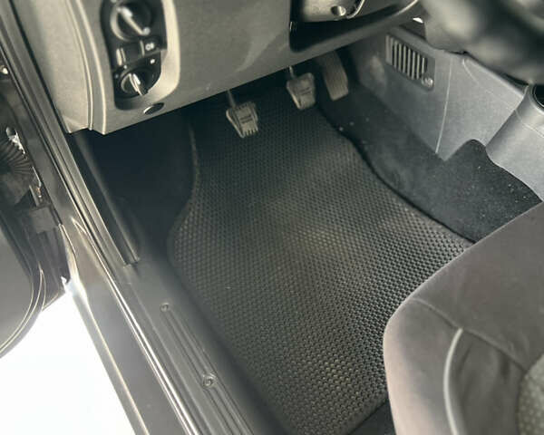 Черный ВАЗ 2190 Гранта, объемом двигателя 1.6 л и пробегом 39 тыс. км за 6500 $, фото 17 на Automoto.ua