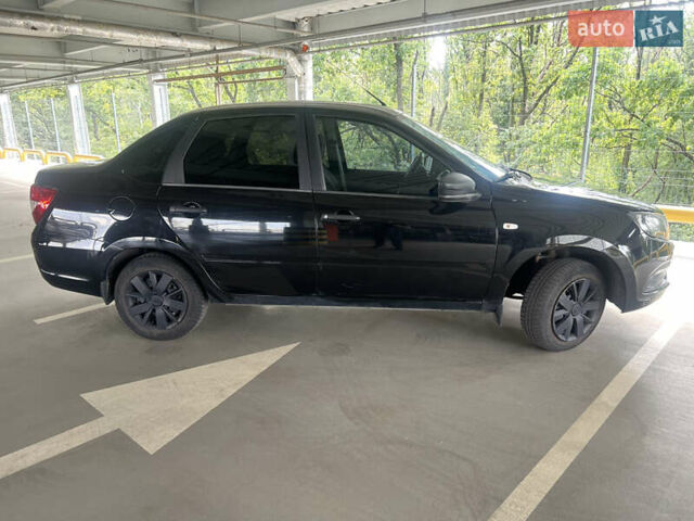 Черный ВАЗ 2190 Гранта, объемом двигателя 1.6 л и пробегом 39 тыс. км за 6500 $, фото 2 на Automoto.ua