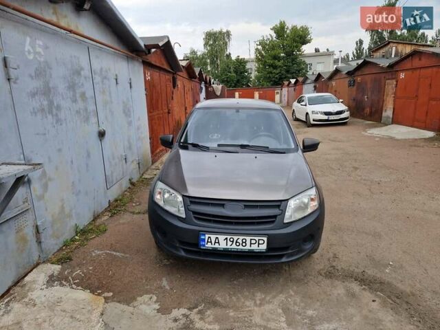 Коричневий ВАЗ 2190 Гранта, об'ємом двигуна 1.6 л та пробігом 161 тис. км за 2800 $, фото 1 на Automoto.ua