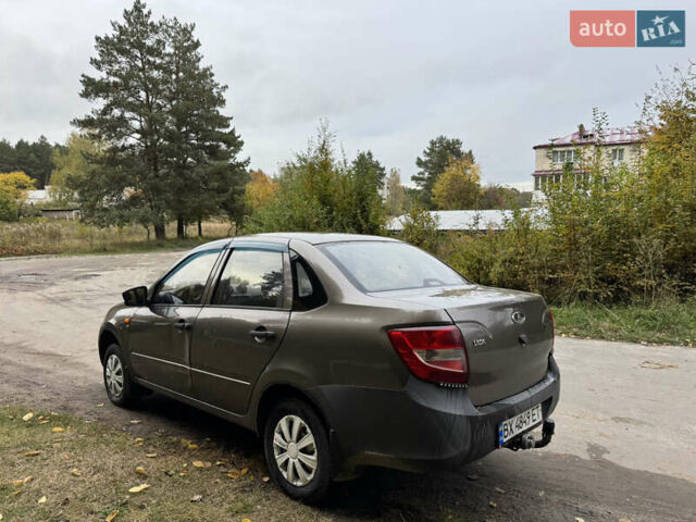 Коричневий ВАЗ 2190 Гранта, об'ємом двигуна 1.6 л та пробігом 150 тис. км за 1850 $, фото 4 на Automoto.ua