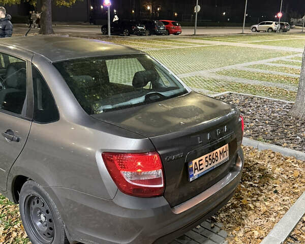 Коричневый ВАЗ 2190 Гранта, объемом двигателя 1.6 л и пробегом 32 тыс. км за 7100 $, фото 3 на Automoto.ua