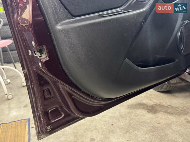 ВАЗ 2190 Гранта 2013 у Бердичеве на Automoto.ua Червоний ВАЗ 2190 Гранта, об'ємом двигуна 1.6 л та пробігом 290 тис. км за 1700 $, фото 22 на Automoto.ua