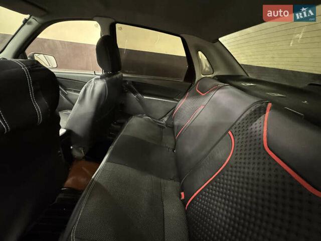 ВАЗ 2190 Гранта 2013 у Бердичеве на Automoto.ua Червоний ВАЗ 2190 Гранта, об'ємом двигуна 1.6 л та пробігом 290 тис. км за 1700 $, фото 19 на Automoto.ua