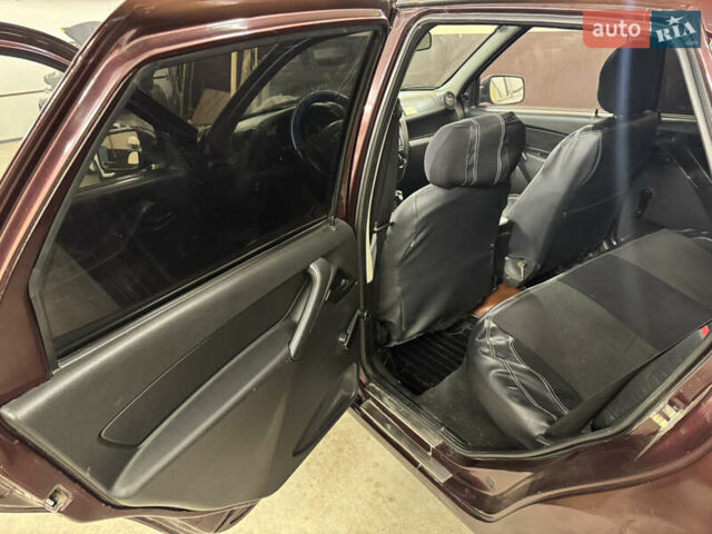 ВАЗ 2190 Гранта 2013 у Бердичеве на Automoto.ua Червоний ВАЗ 2190 Гранта, об'ємом двигуна 1.6 л та пробігом 290 тис. км за 1700 $, фото 20 на Automoto.ua