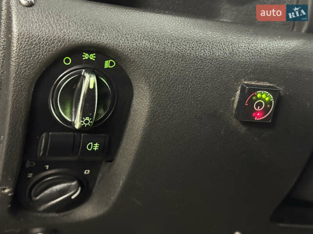 ВАЗ 2190 Гранта 2013 у Бердичеве на Automoto.ua Червоний ВАЗ 2190 Гранта, об'ємом двигуна 1.6 л та пробігом 290 тис. км за 1700 $, фото 21 на Automoto.ua