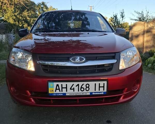 Червоний ВАЗ 2190 Гранта, об'ємом двигуна 1.6 л та пробігом 23 тис. км за 3950 $, фото 2 на Automoto.ua