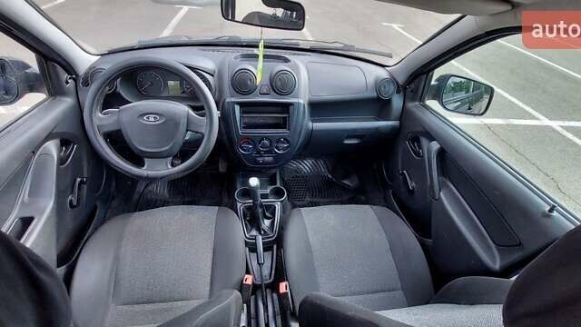 ВАЗ 2190 Гранта, объемом двигателя 1.6 л и пробегом 73 тыс. км за 2700 $, фото 6 на Automoto.ua