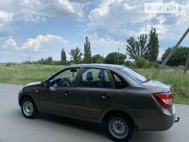 ВАЗ 2190 Гранта, об'ємом двигуна 1.6 л та пробігом 85 тис. км за 3100 $, фото 5 на Automoto.ua