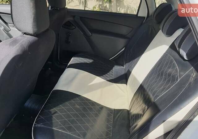 ВАЗ 2190 Гранта, объемом двигателя 1.6 л и пробегом 102 тыс. км за 3100 $, фото 10 на Automoto.ua