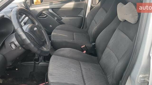 Сірий ВАЗ 2190 Гранта, об'ємом двигуна 1.6 л та пробігом 180 тис. км за 2000 $, фото 8 на Automoto.ua
