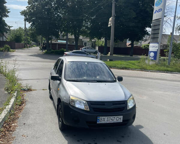 Сірий ВАЗ 2190 Гранта, об'ємом двигуна 1.6 л та пробігом 180 тис. км за 2199 $, фото 3 на Automoto.ua