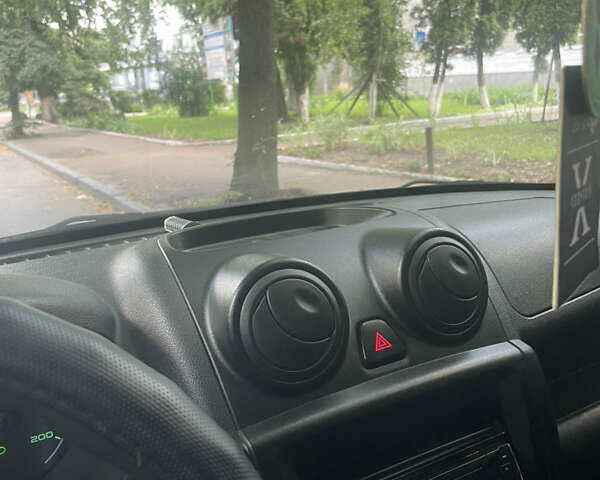 Сірий ВАЗ 2190 Гранта, об'ємом двигуна 1.6 л та пробігом 180 тис. км за 2199 $, фото 17 на Automoto.ua