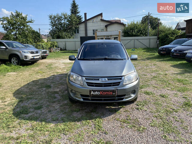 Серый ВАЗ 2190 Гранта, объемом двигателя 1.6 л и пробегом 165 тыс. км за 2000 $, фото 7 на Automoto.ua