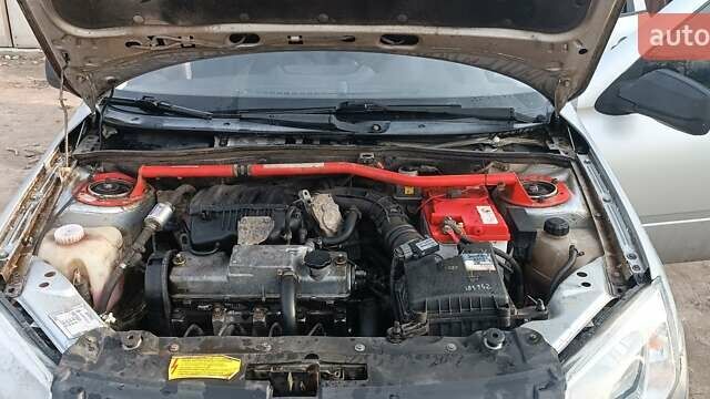 Сірий ВАЗ 2190 Гранта, об'ємом двигуна 1.6 л та пробігом 180 тис. км за 2000 $, фото 1 на Automoto.ua