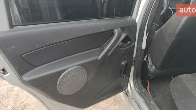 Сірий ВАЗ 2190 Гранта, об'ємом двигуна 1.6 л та пробігом 180 тис. км за 2000 $, фото 6 на Automoto.ua